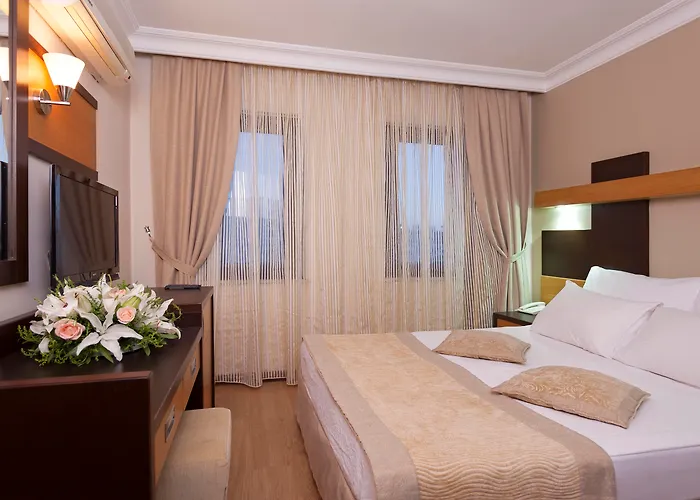 Kandelor Hotel